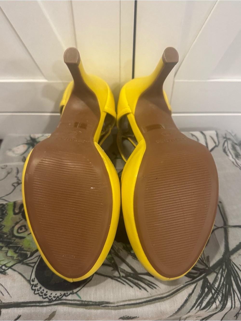 Dream Pairs Yellow Double-Strap Platform High Heels - Picture 5 of 6